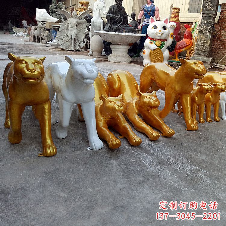 衢州玻璃钢金钱豹雕塑,定制精美动物雕塑摆件