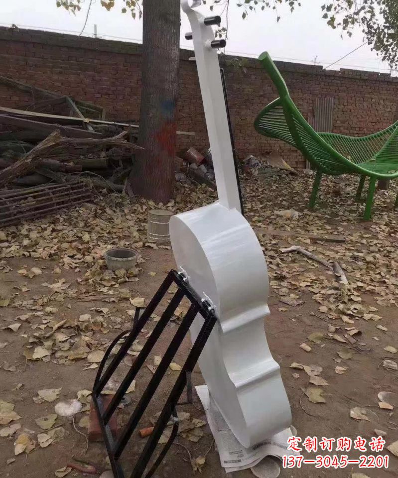 衢州不锈钢大提琴雕塑——古典音乐的艺术表现