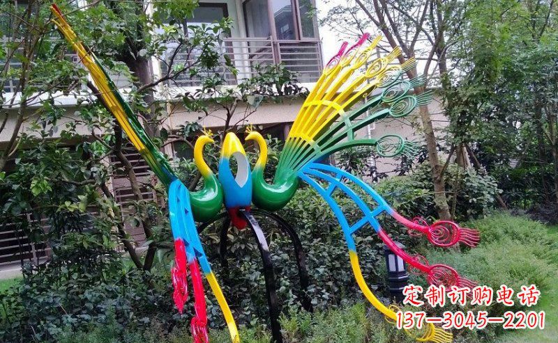 衢州不锈钢孔雀雕塑——精美的艺术品