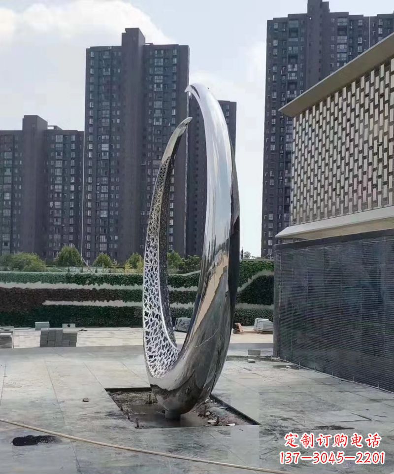 衢州精美不锈钢月亮雕塑