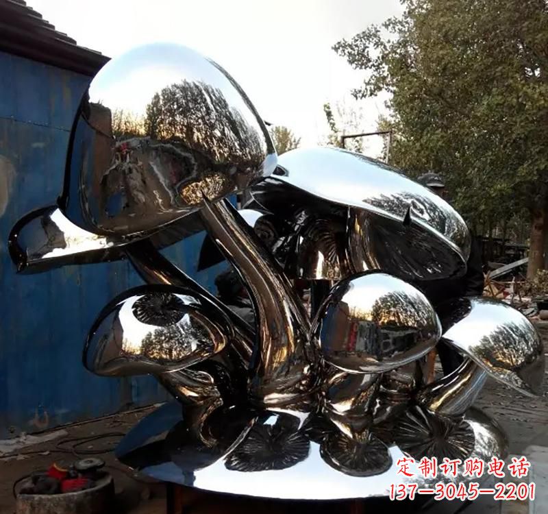 衢州不锈钢蘑菇雕塑给空间增添活力
