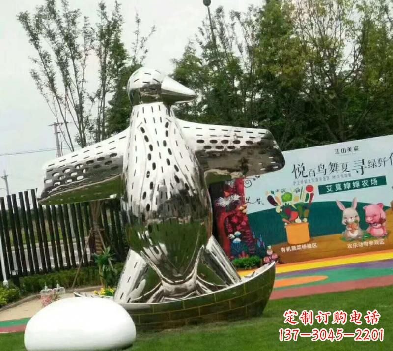 衢州不锈钢现代企鹅雕塑