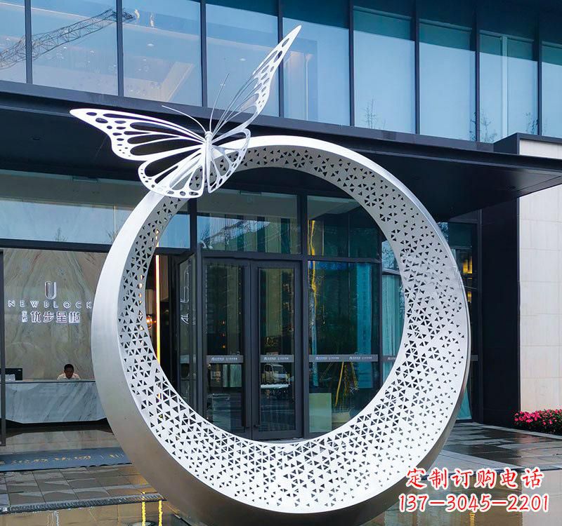 衢州不锈钢园林戒指雕塑精美细腻的艺术品
