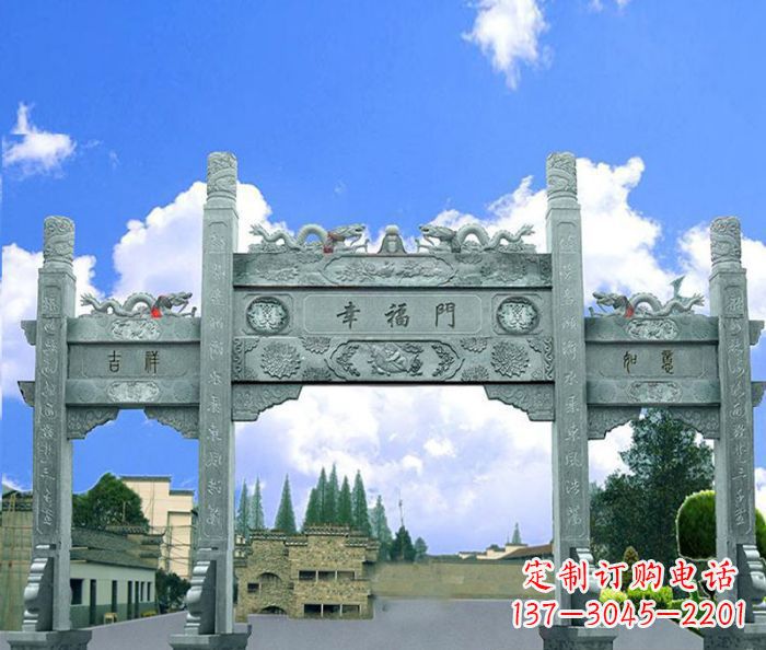 衢州村庄三门牌坊的雕塑之美