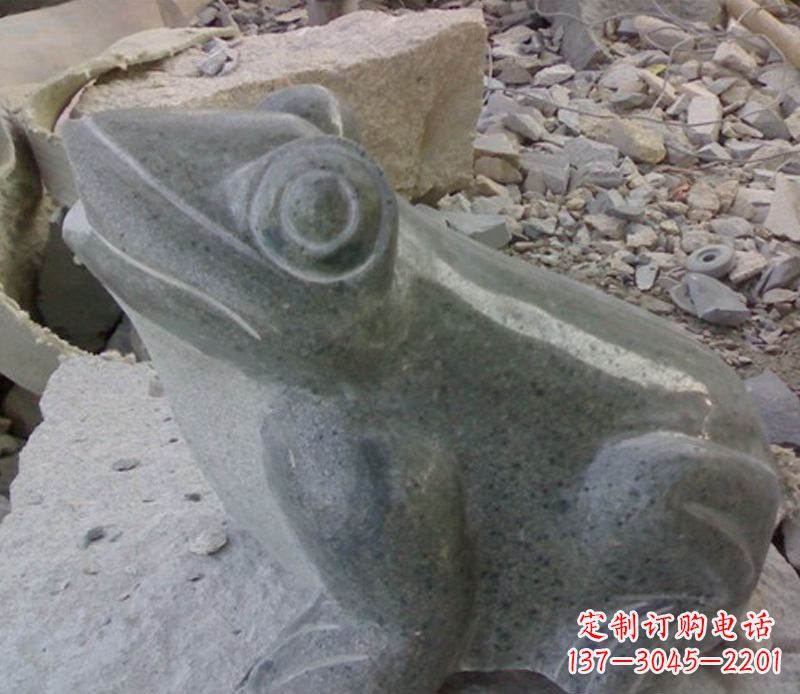 衢州大理石青蛙石雕-质感细腻引人注目