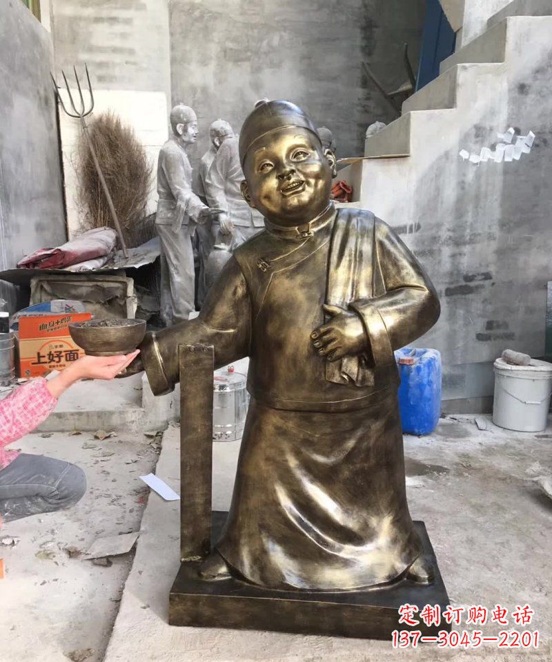 衢州店小二人物铜雕 (2)