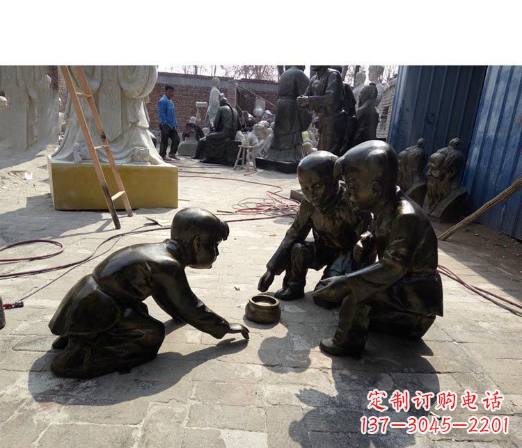 衢州斗蛐蛐的儿童铜雕