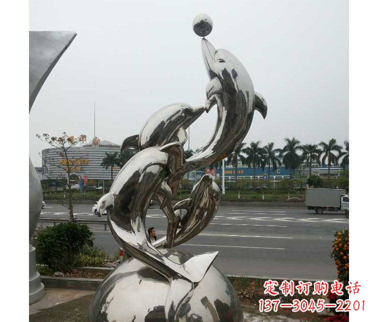衢州海豚雕塑多功能不锈钢跳跃玩球