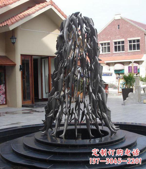 衢州跃动的生命——景区向上游的鱼群喷泉雕塑