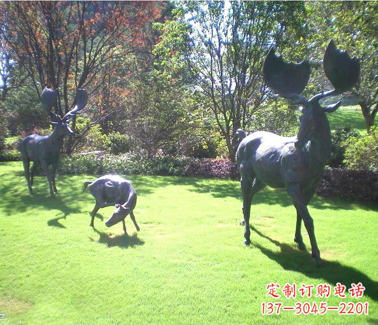 衢州公园大角鹿铜雕
