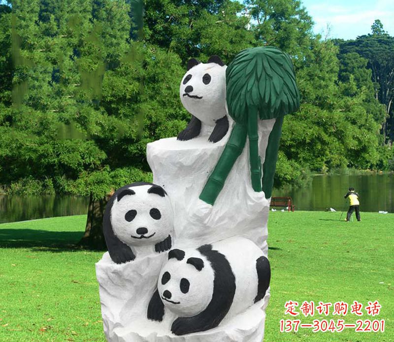 衢州公园大熊猫与竹子石雕