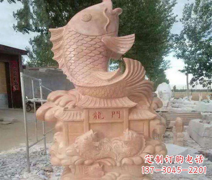 衢州公园景观晚霞红石雕鱼喷泉 (2)