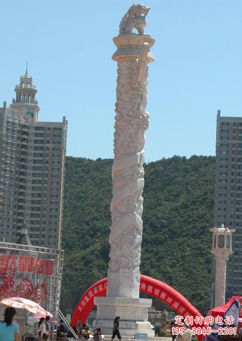 衢州晚霞红广场龙柱