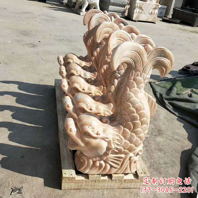 衢州晚霞红喷水鱼石雕-园林水景喷泉动物雕塑摆件
