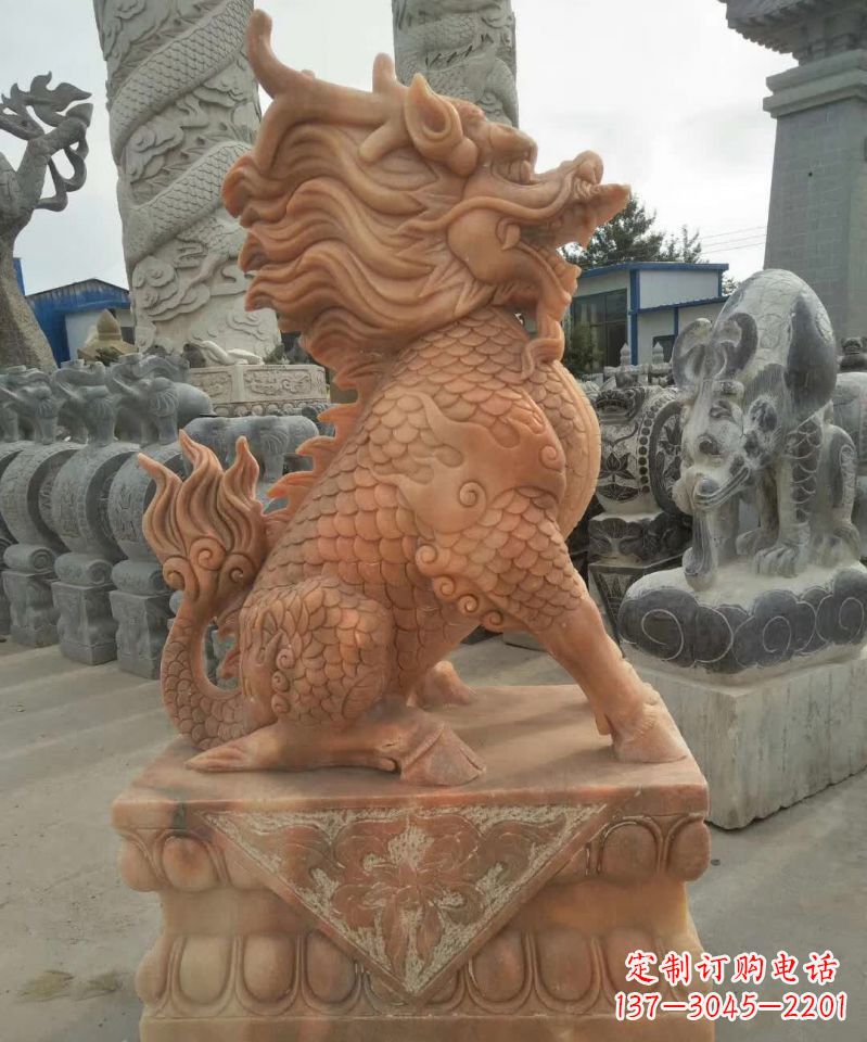 衢州晚霞红麒麟雕塑1